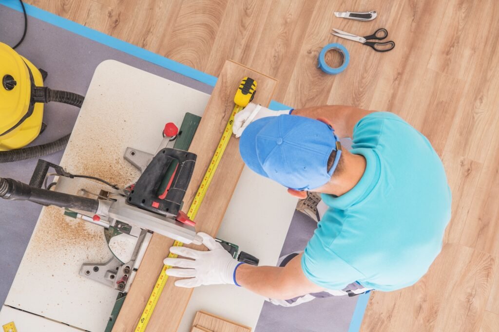 Flooring Contractor at Work Conducting Flooring Services